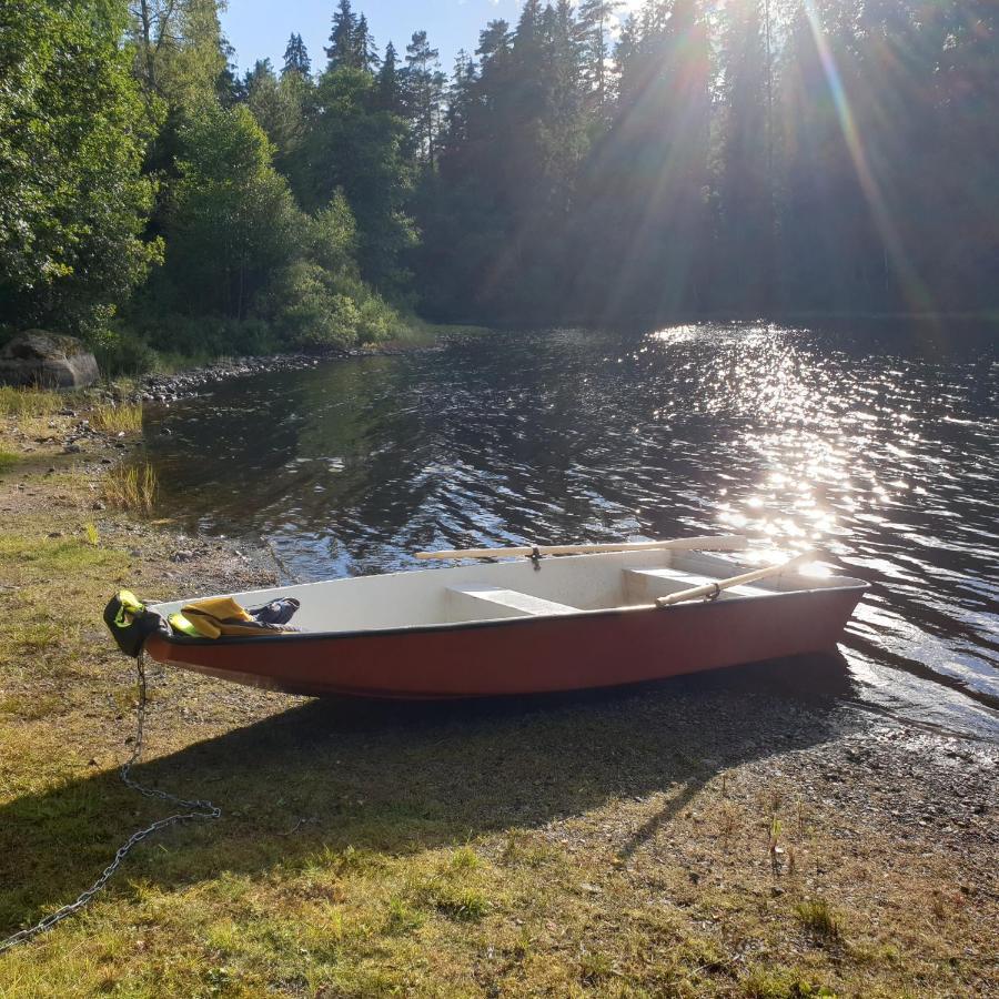 Cabin near lake&beautiful nature reserve. Bodafors Extérieur photo